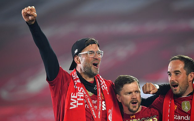 官方：多特门将迈尔续约至2027年（多特官宣：门将迈尔与球队续约至2027年）