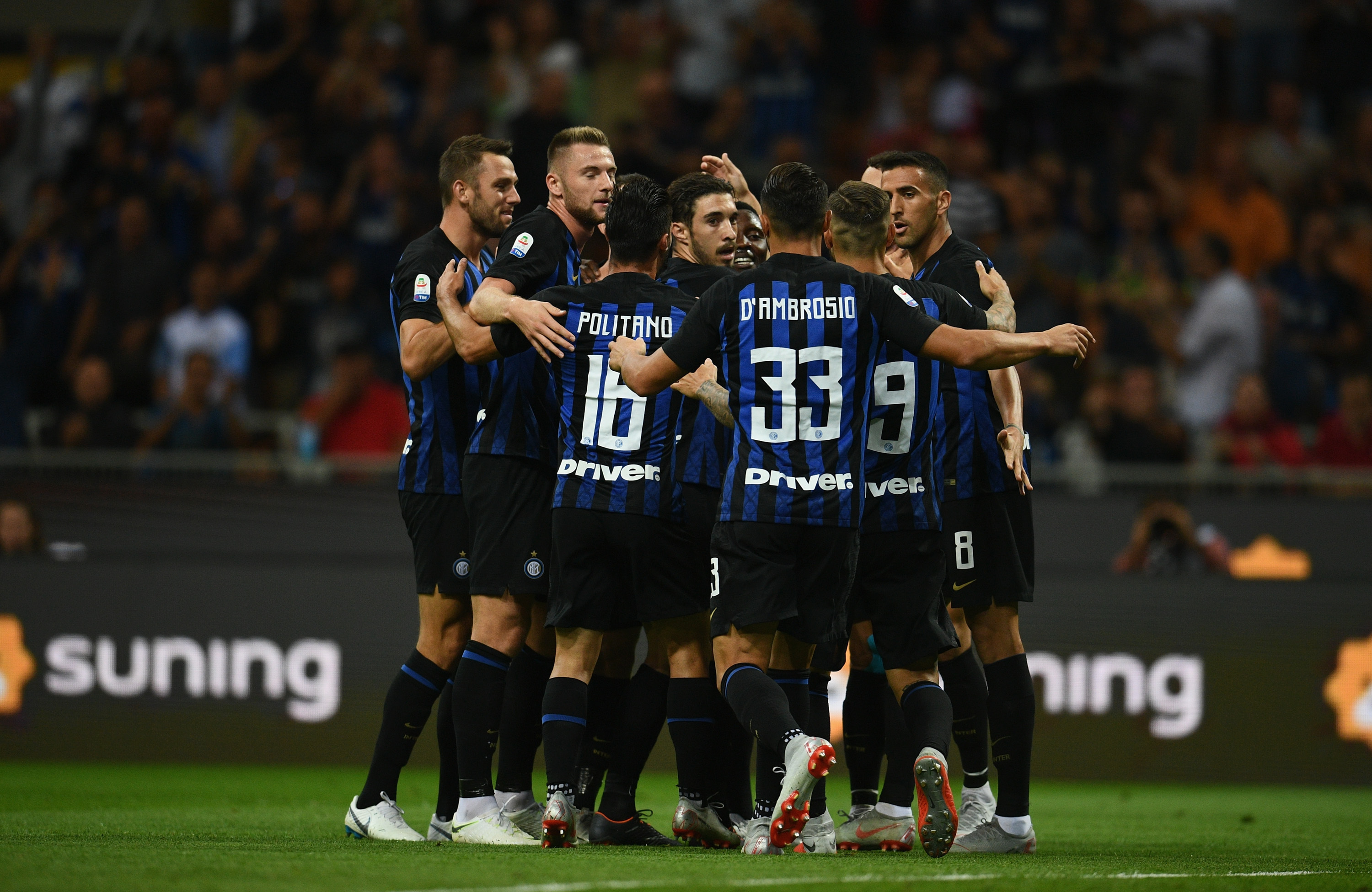 媒体人：华莱士竞技状态不佳离开新疆队，到队仅10天便离队