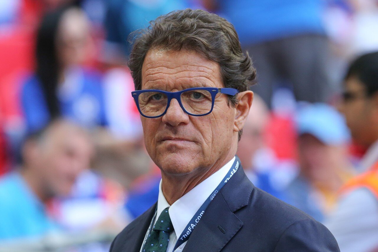 西甲官方：海港代表团访问总部，交流内容包括球员赴西培训（西甲官宣：海港代表团到访总部，议题涵盖球员赴西班牙培训）